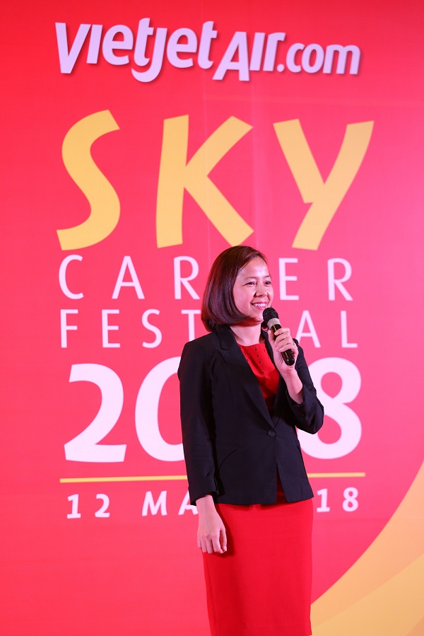 2 500 Attendees Learn About Careers In Airline Industry At Vietjet