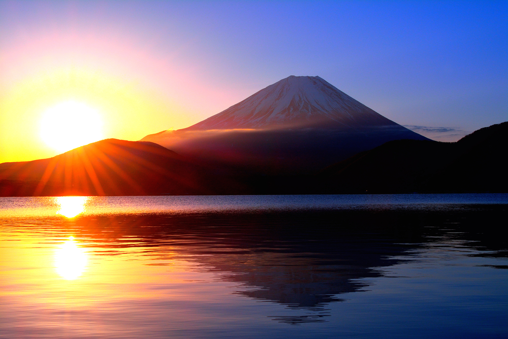  Sunrise  and Mt  Fuji  from Lake Motosu