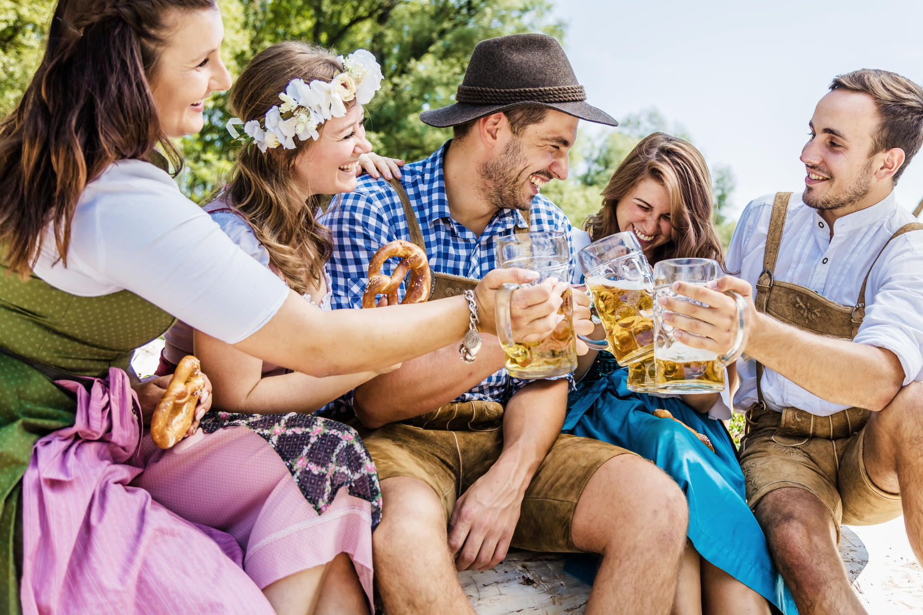 Lufthansa Celebrates Oktoberfest With Trachtencrew Flights